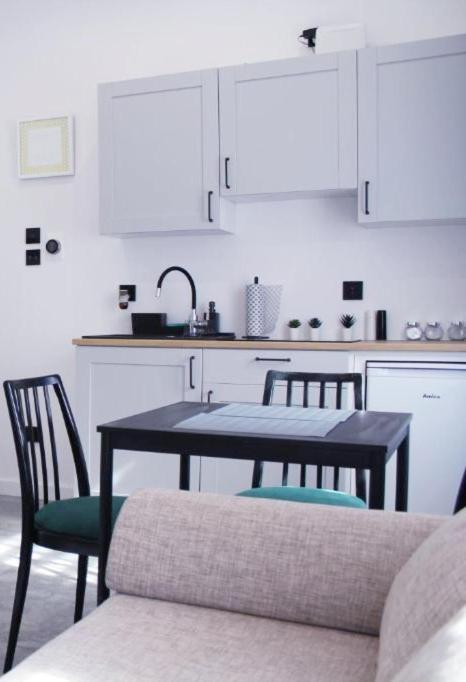 Apartament Z Historia 耶莱尼亚古拉 外观 照片